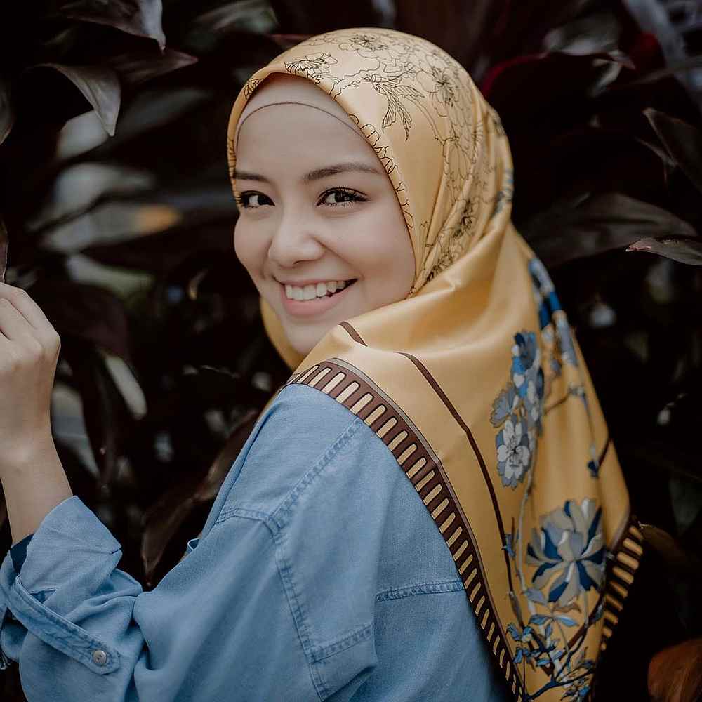 Actress Mira Filzah's stern warning to those leaving lewd remarks on