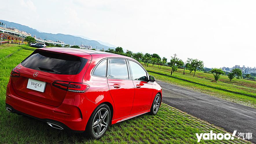 可愛又迷人的反叛角色？2019 Mercedes-Benz B200城郊試駕！ - 14