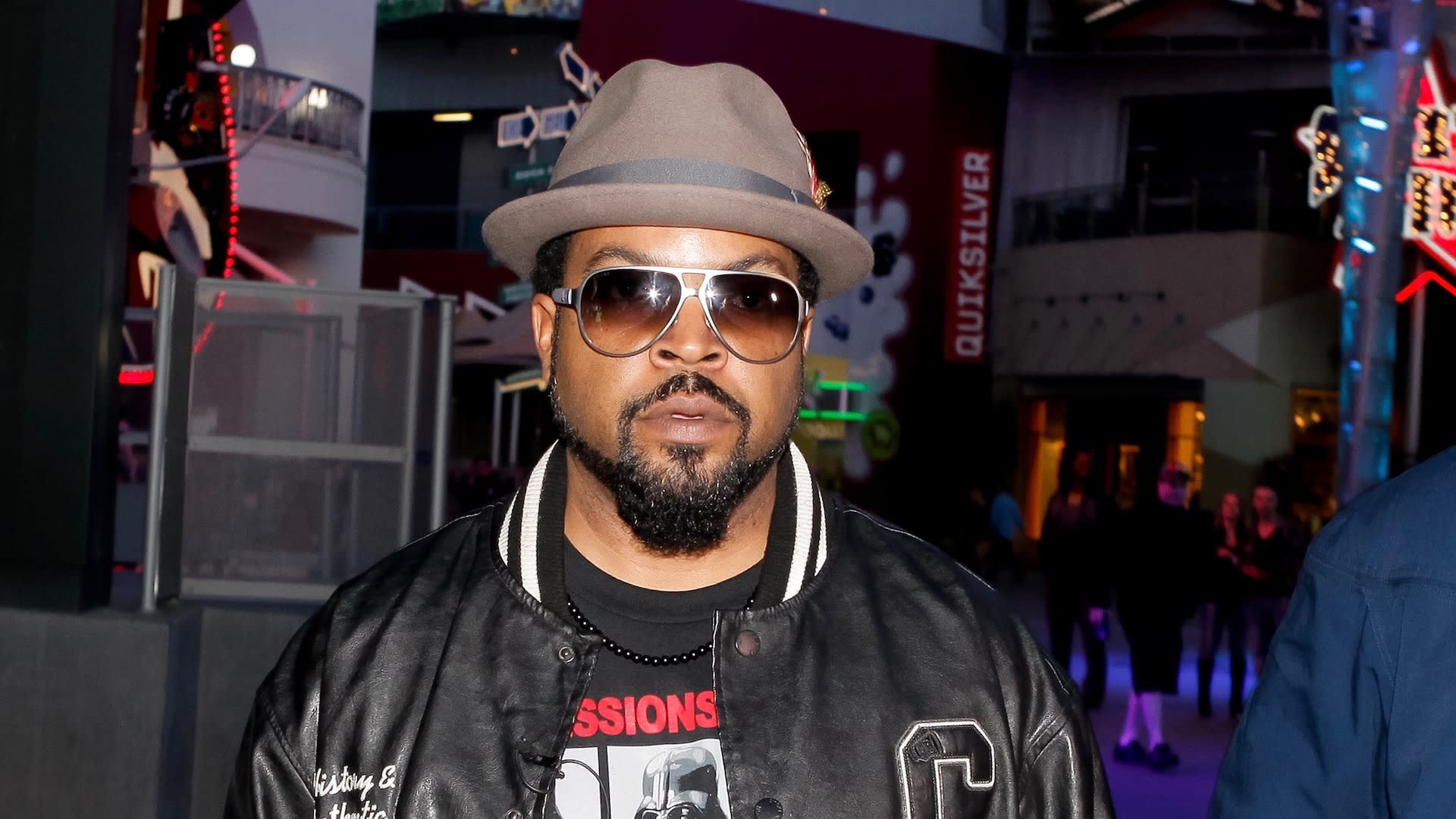 Ice Cube claims that Warner Bros.  refuses to do more ‘Friday’ sequences