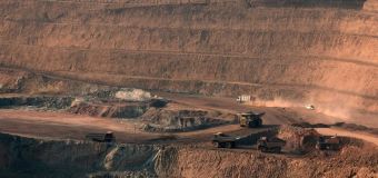 
Glencore considers bidding for Anglo American