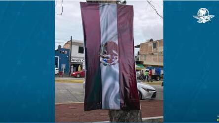 Renuncia funcionario tras modificar la bandera de México con colores de  Morena en Nayarit