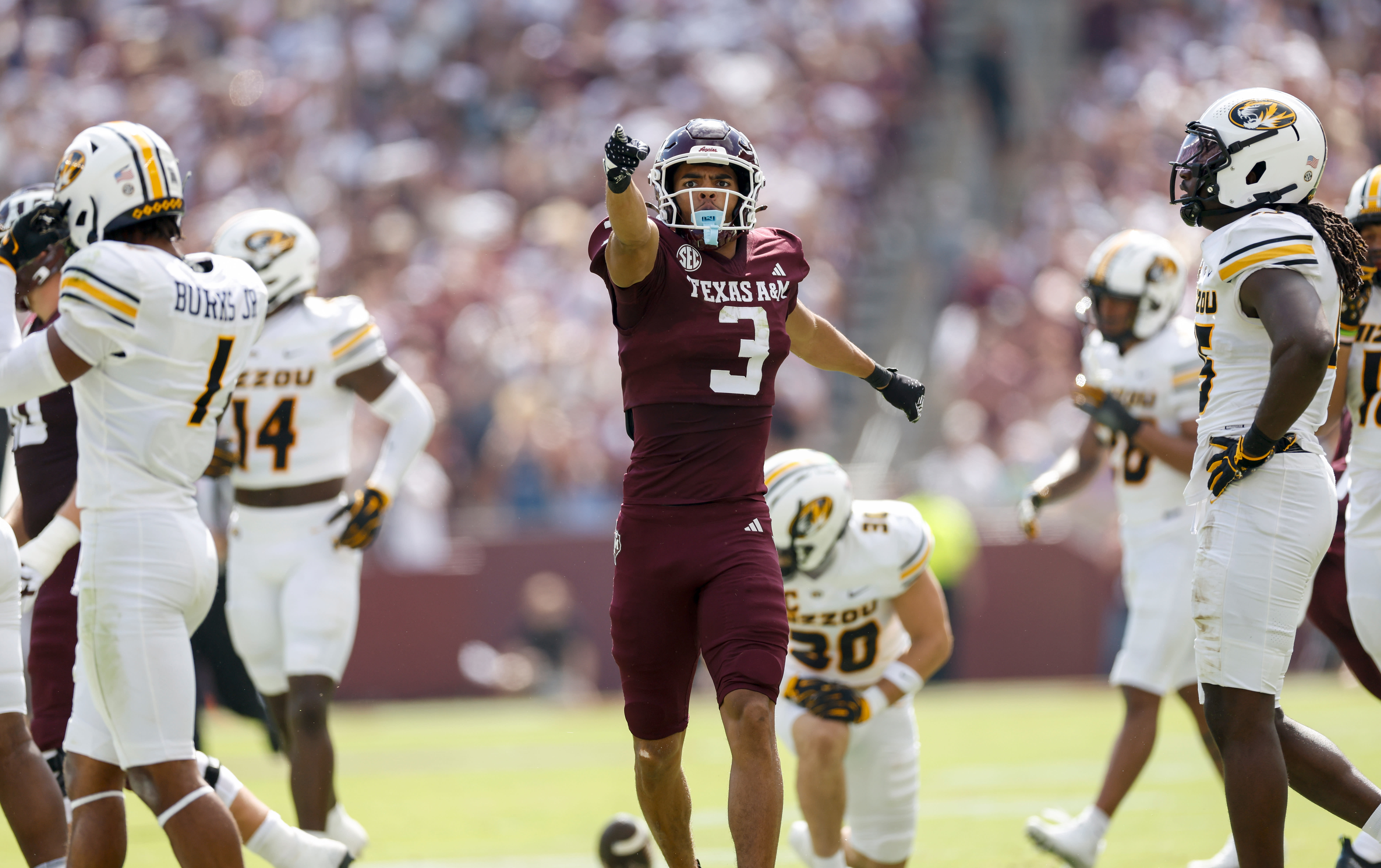 Conner Weigman shines as No. 25 Texas A&M dominates No. 9 Missouri 41-10