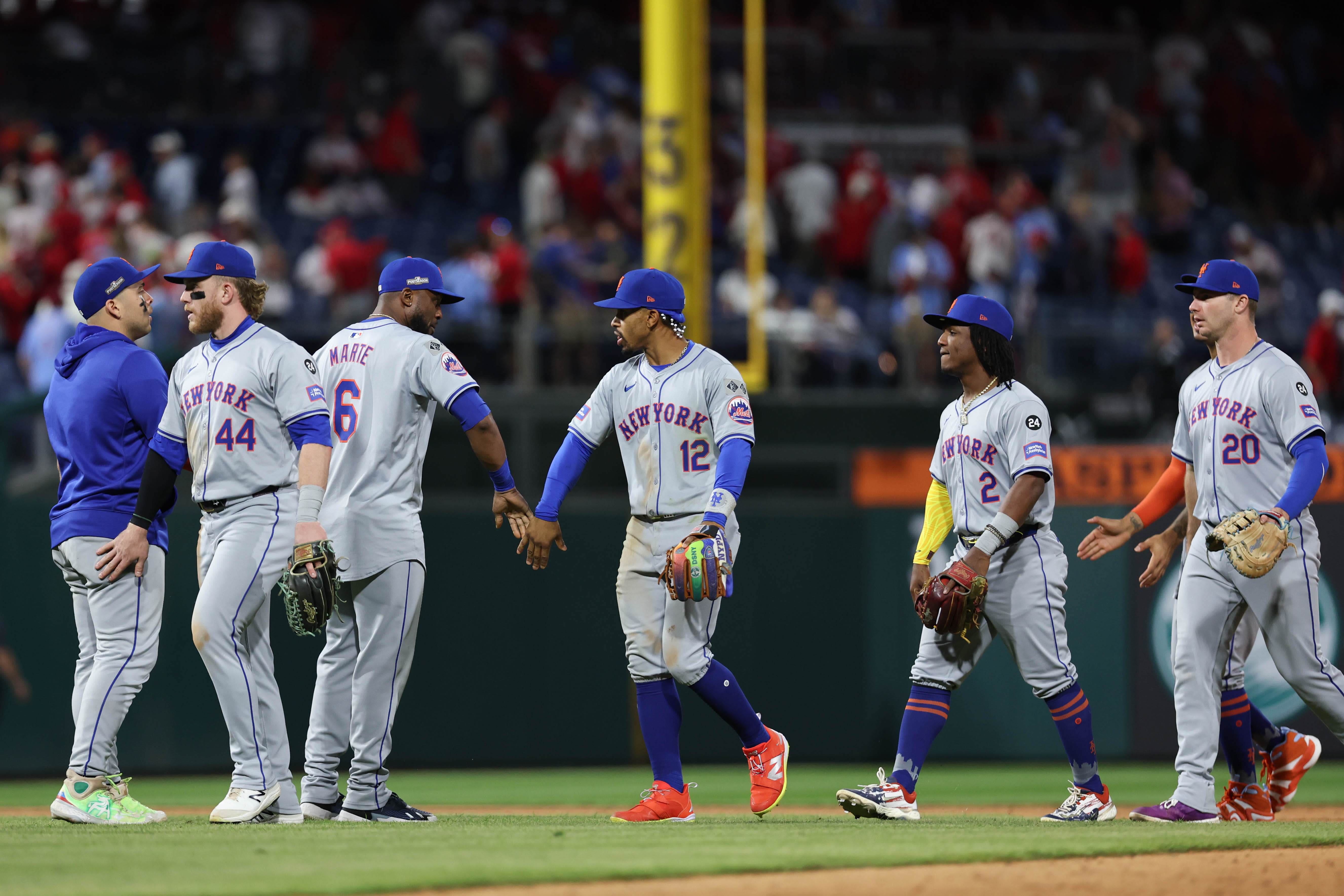 MLB playoff scores, live updates: Mets vs. Phillies, Padres vs. Dodgers play Game 2 of NLDS