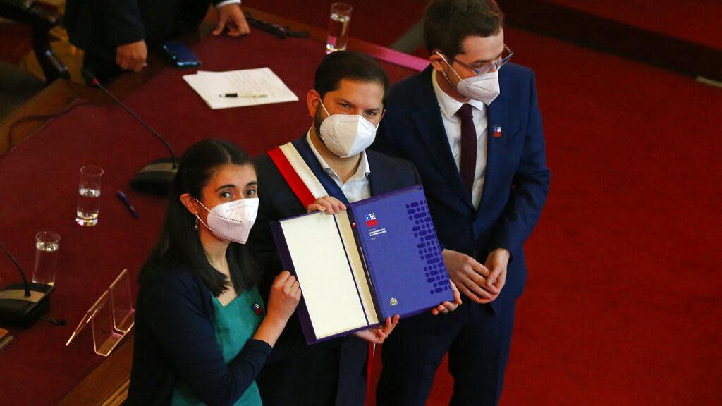 proyecto final presentado al presidente, referéndum en septiembre