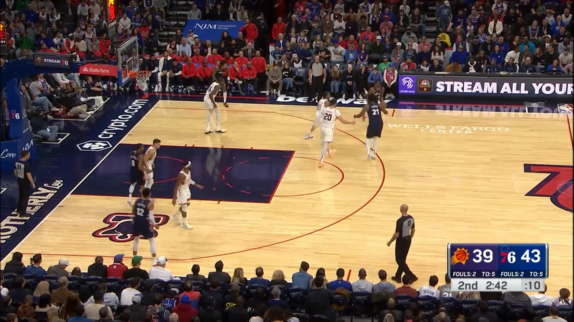 Josh Okogie throws it down!