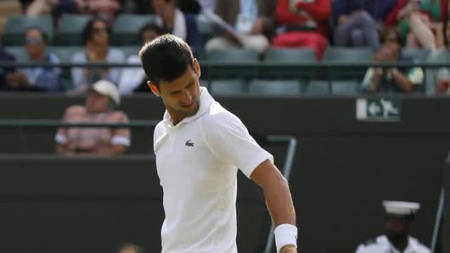 Djokovic retires hurt against Berdych in Wimbledon quarter-final