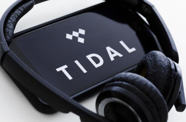 BERLIN, GERMANY - JANUARY 16: In this photo illustration the logo of the music streaming service Tidal ( TIDALHiFi ) is displayed on a smartphone on January 16, 2019 in Berlin, Germany. (Photo by Thomas Trutschel/Photothek via Getty Images)