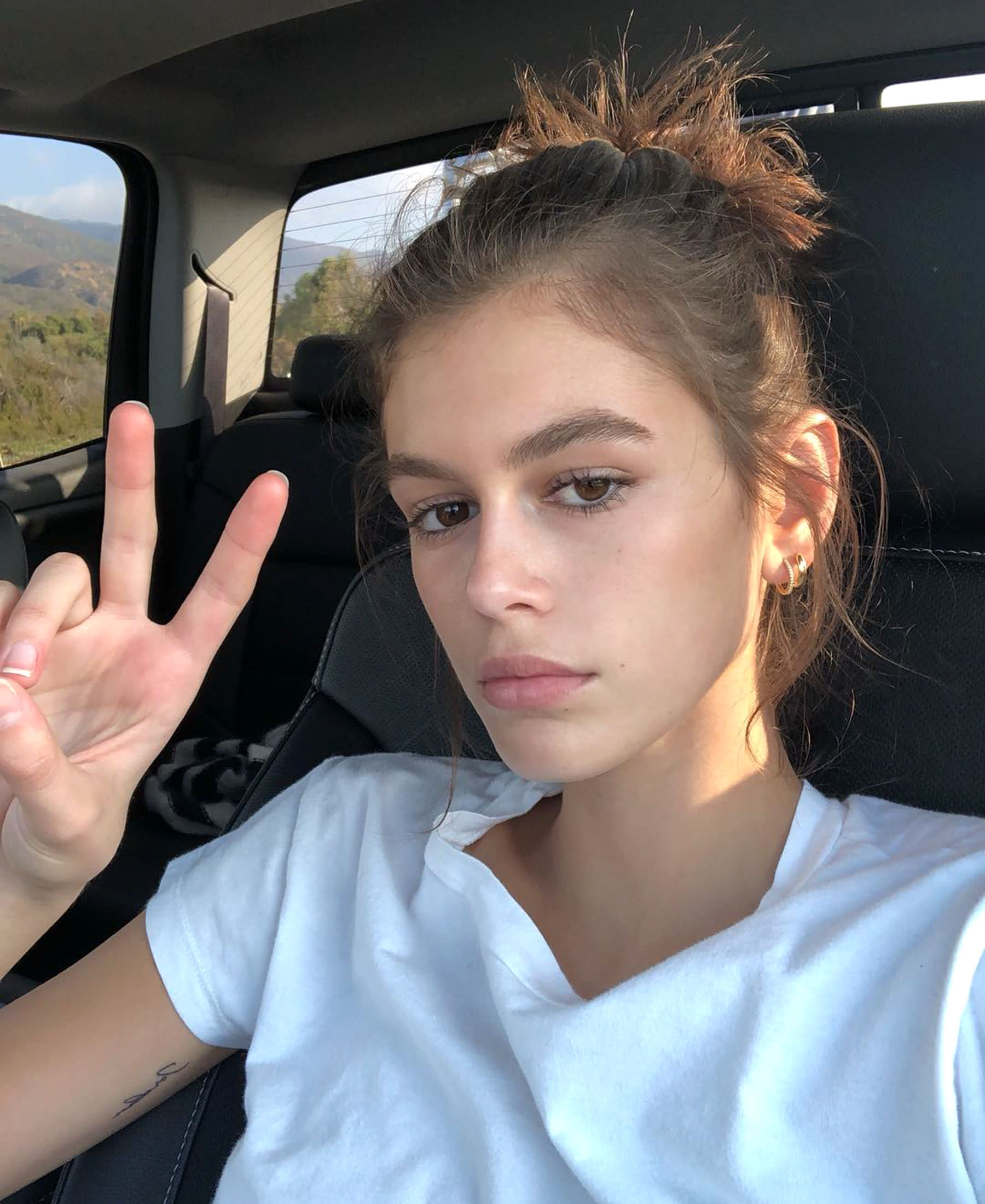 Kaia Gerber 17 Shows Off New Tattoo On Instagram But What Does It Say