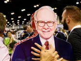 Berkshire Stock Looks Good After Selloff as Book Value Grows on Apple Rally