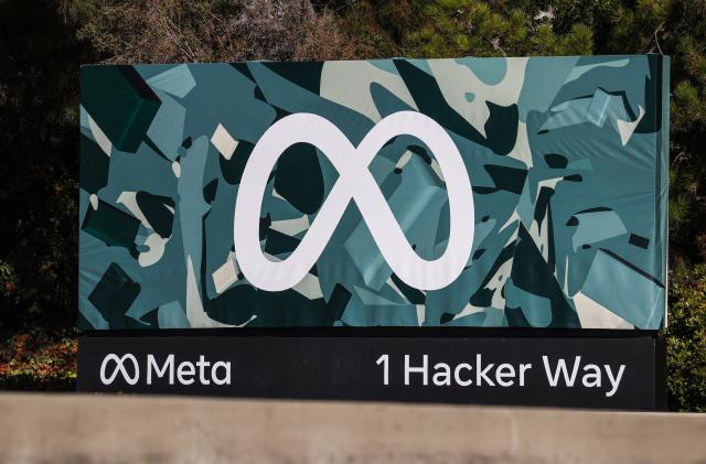 MENLO PARK, CA - NOVEMBER 14: Meta (Facebook) sign is seen at its headquarters in Menlo Park, California, United States on November 14, 2022. Tayfun Coskun / Anadolu Agency