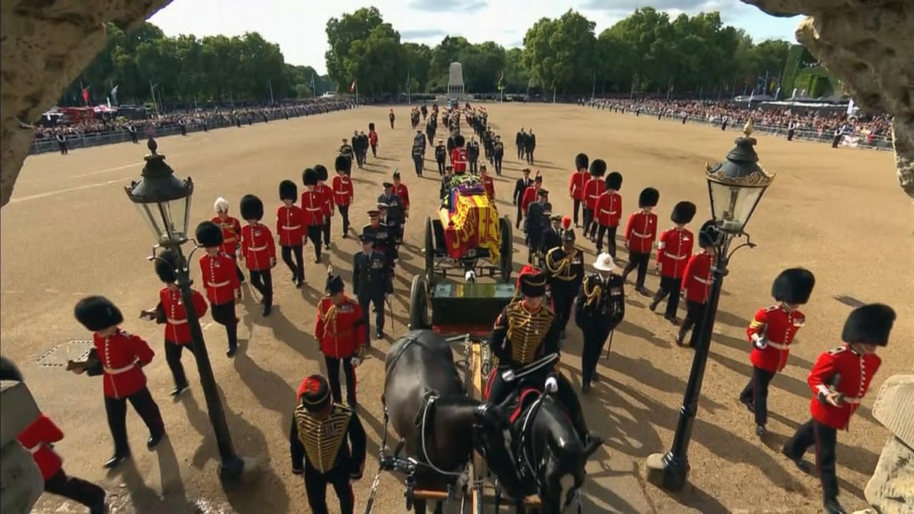 Queen Elizabeth II's funeral to impact flights at Heathrow Airport - ABC  News