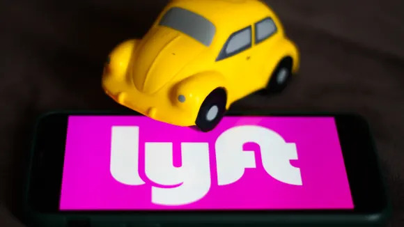 Lyft stock pops on Q1 revenue beat, bookings growth