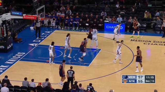 Mitchell Robinson with an alley oop vs the Memphis Grizzlies