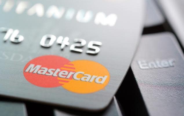 Will Higher Digital Spending Aid Mastercard (MA) Q3 Earnings?