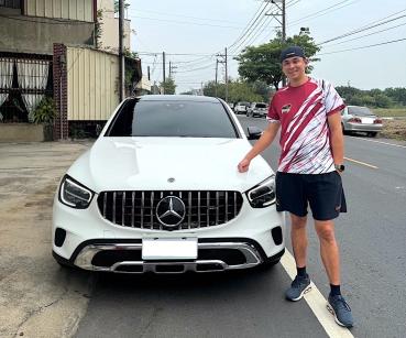 【名人聊愛車】豹子腿方昶詠轉戰YouTuber，南征北討愛駒Mercedes Benz GLC大公開！