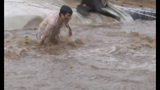 25000 Mud Lovers Get Down And Dirty At Paris Mud Day Video