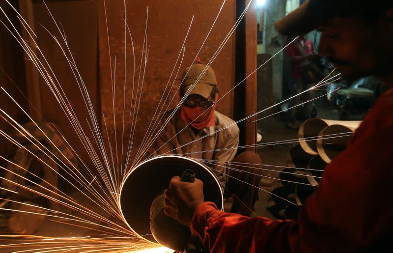 India S Manufacturing Growth Picks Up In November Pmi