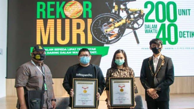  Sepeda  Lipat Element  Troy  10 Sp Cetak Rekor MURI