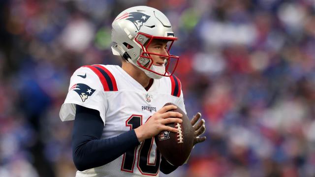 Is Bill Belichick starting to embrace Mac Jones as Patriots QB?