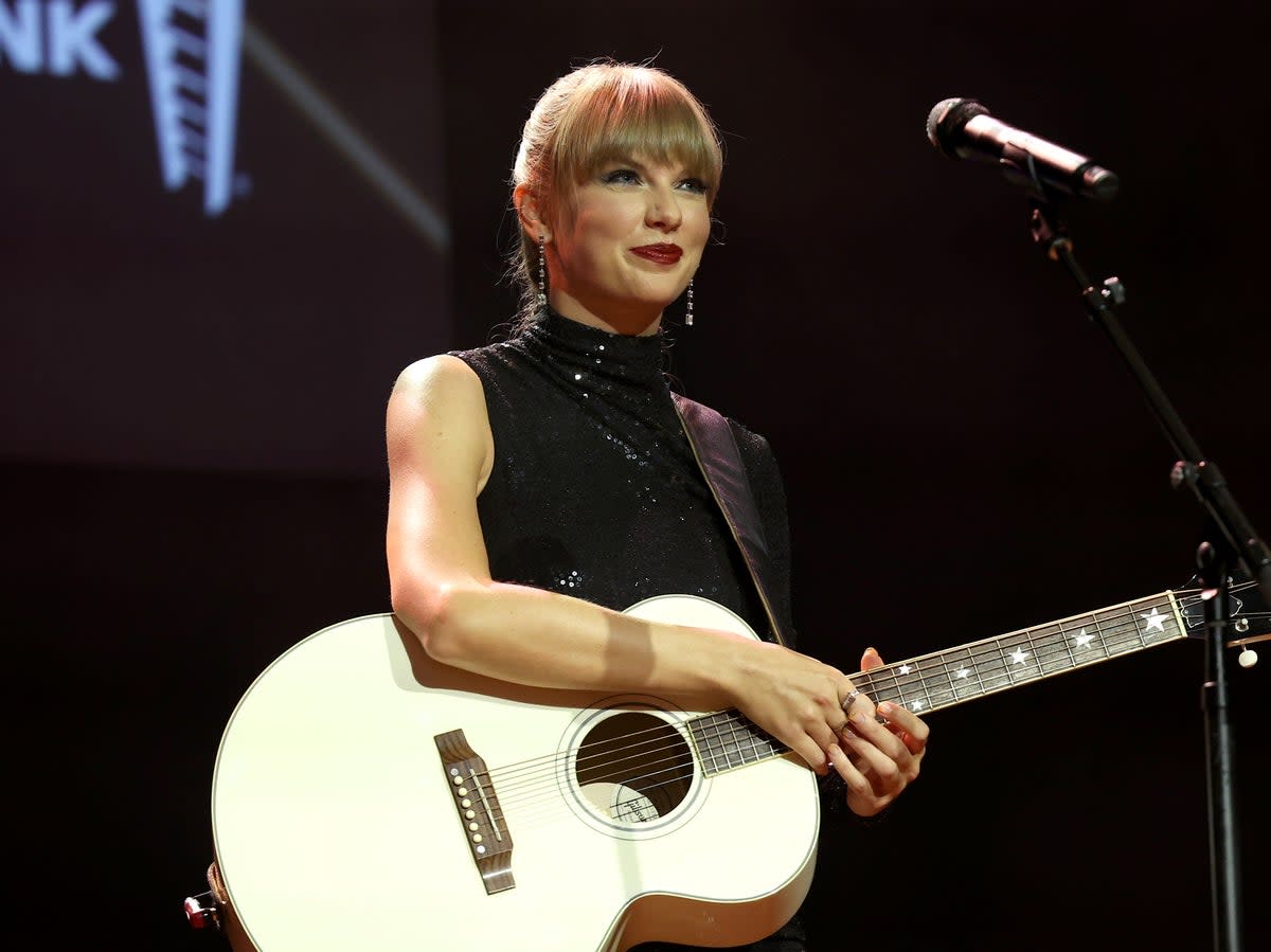 Taylor Swift bat le record de Spotify alors que Midnights devient l’album le plus écouté en une seule journée