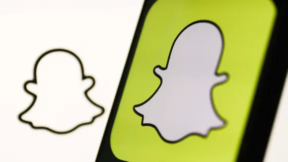 Snap stock surges on positive Q2 forecast