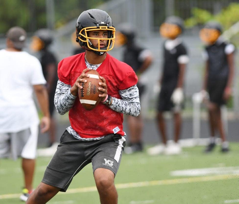 No. 3 quarterback in 2023 class Dante Moore is headed to Oregon