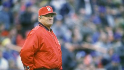 Whitey Herzog, Hall of Fame manager who led Cardinals to 1982 World Series title, dies at 92