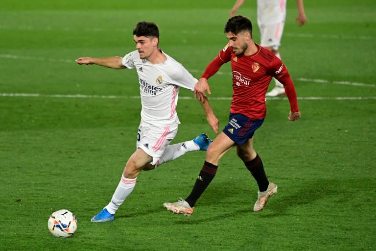 Real Madrid vence Osasuna e segue na cola do líder ...