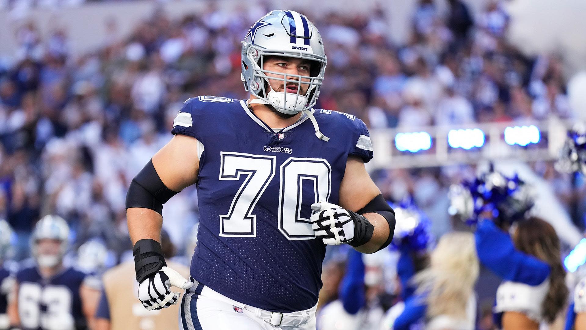 Zack Martin wants a new contract. What are the Cowboys' options