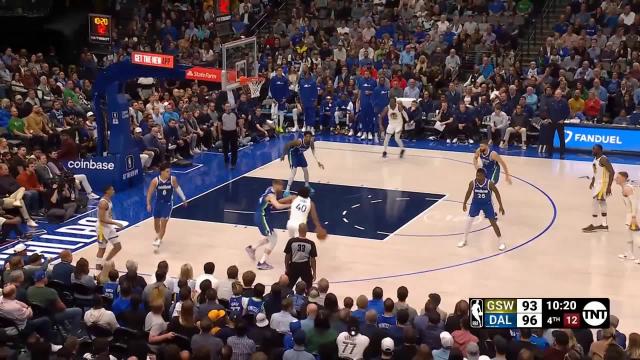 Anthony Lamb with an and one vs the Dallas Mavericks