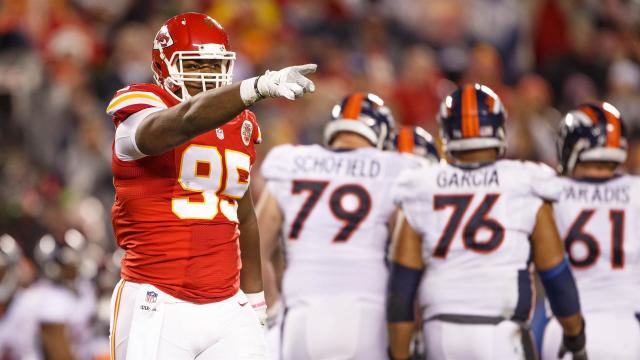 Kansas City Chiefs reinstate Chris Jones, receive 2-game roster