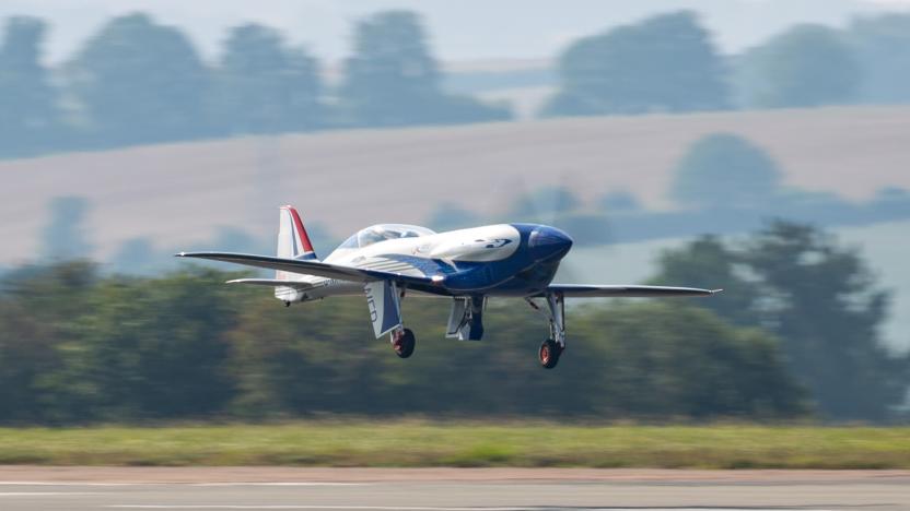 Rolls-Royce's all-electric aircraft completes 15-minute maiden voyage