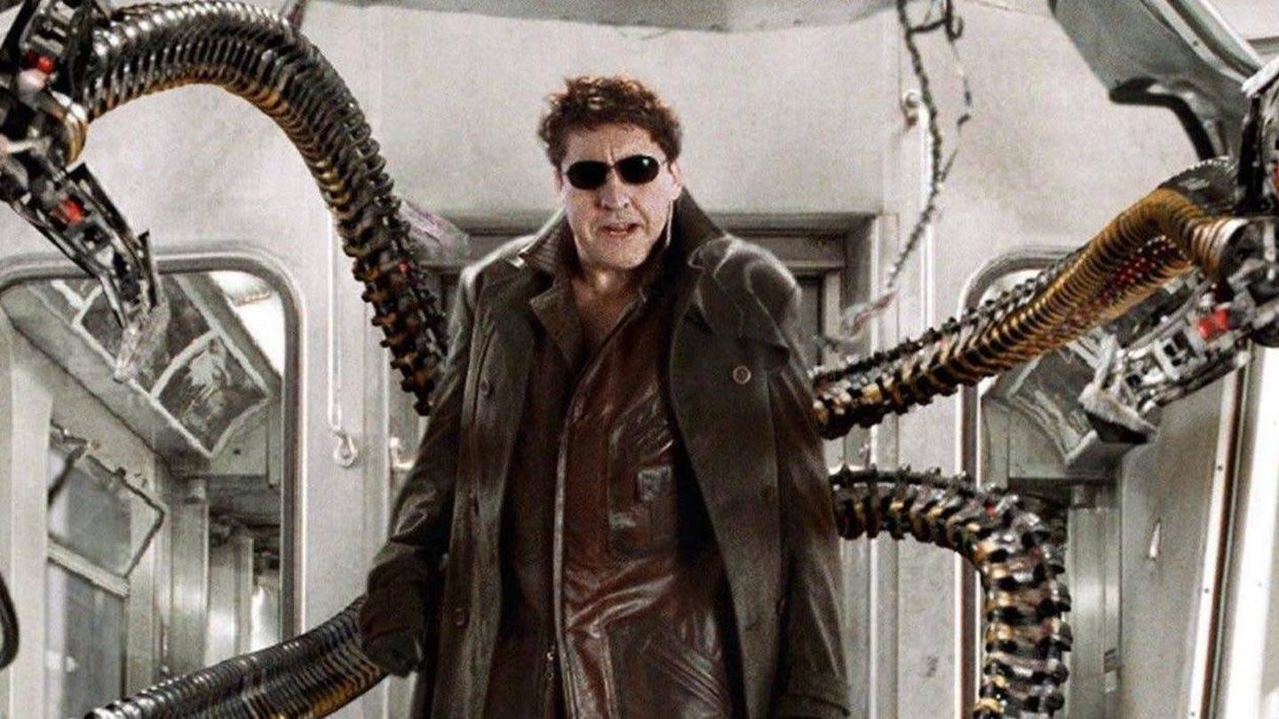 Doctor Octopus Actor Alfred Molina Seen On Spider Man 3 Set