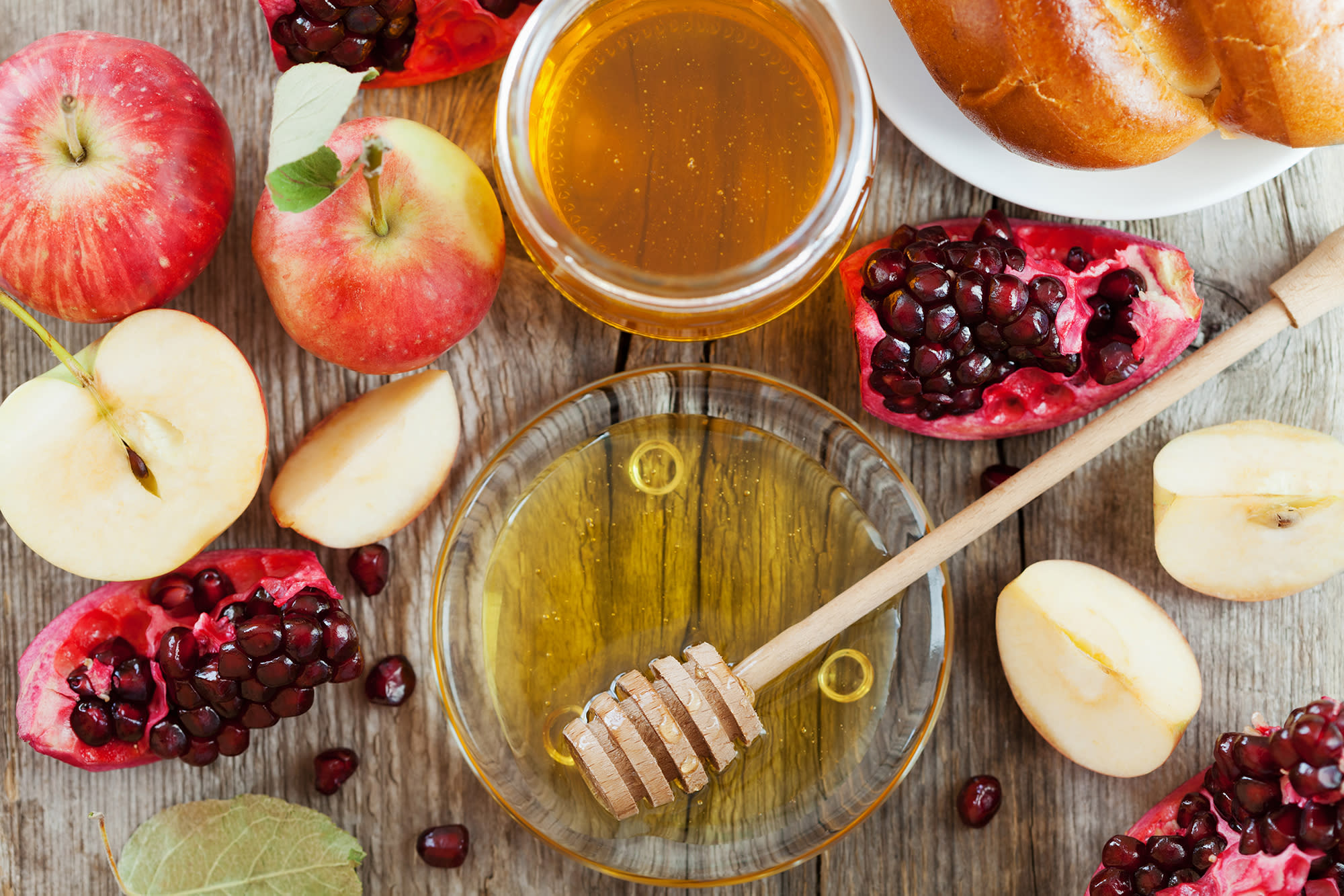 The Meaning Behind 5 of the Most Popular Rosh Hashanah Traditions