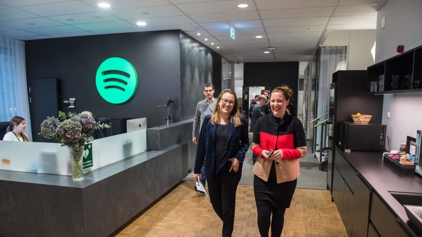 Axelle Lemaire (L), France's Minister of State for Digital Sector and Innovation, visits the headquarters of Spotify, Swedish music streaming services, on October 24, 2016 in Stockholm. / AFP / JONATHAN NACKSTRAND        (Photo credit should read JONATHAN NACKSTRAND/AFP via Getty Images)