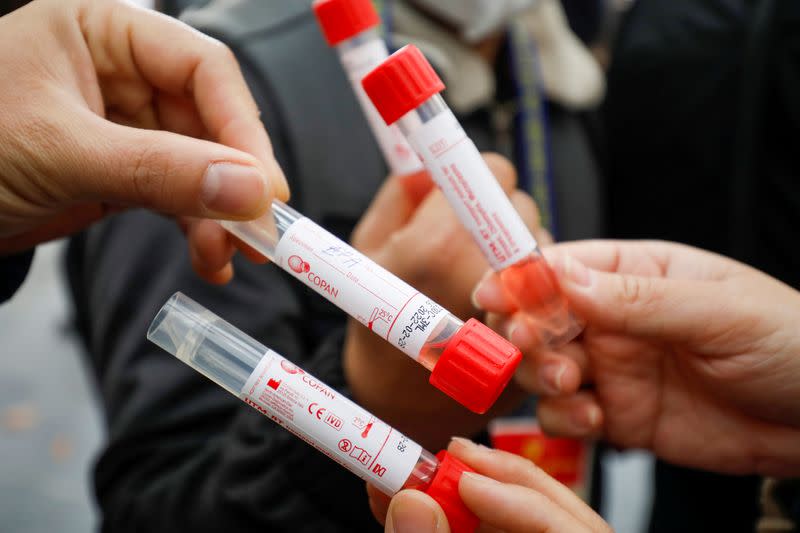 Vietnam confirms latest virus outbreak more contagious in UK