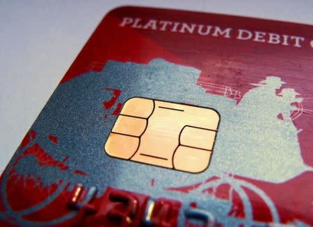 Congress ends effort to kill limits on debit card fees