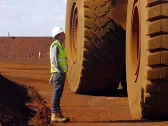 Fortescue First-Half Net Up 41%, Raises Dividend