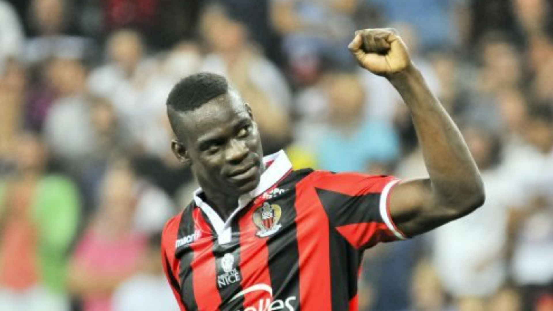Balotelli signs new Nice contract