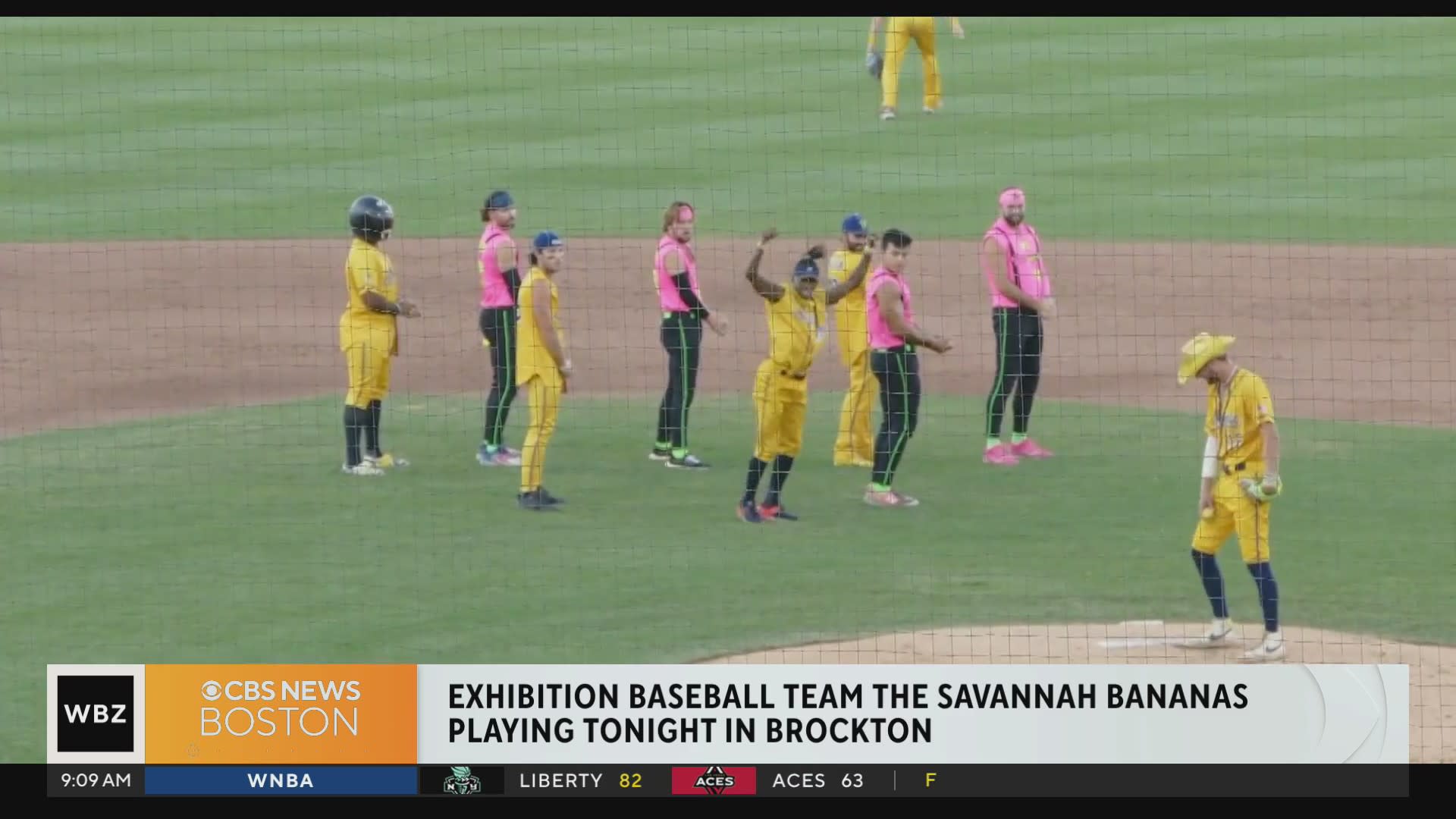 Brockton goes bananas for sold-out Savannah Bananas game 