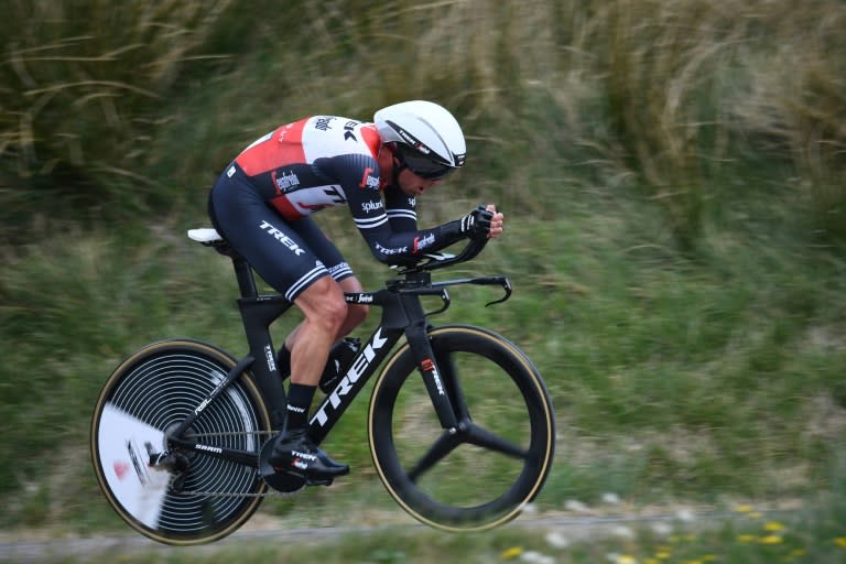 Dutch cyclist Koen de Kort has three fingers amputated ...