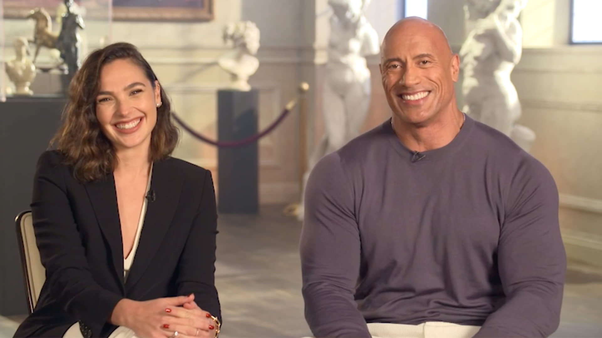 Red Notice' Premiere: Dwayne Johnson and Ryan Reynolds on Friendship – The  Hollywood Reporter