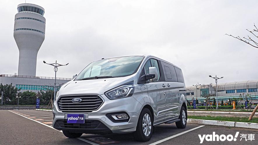 絕對不只是機場接送王！Ford Tourneo Custom旅行家短軸豪華型桃機試駕 - 3