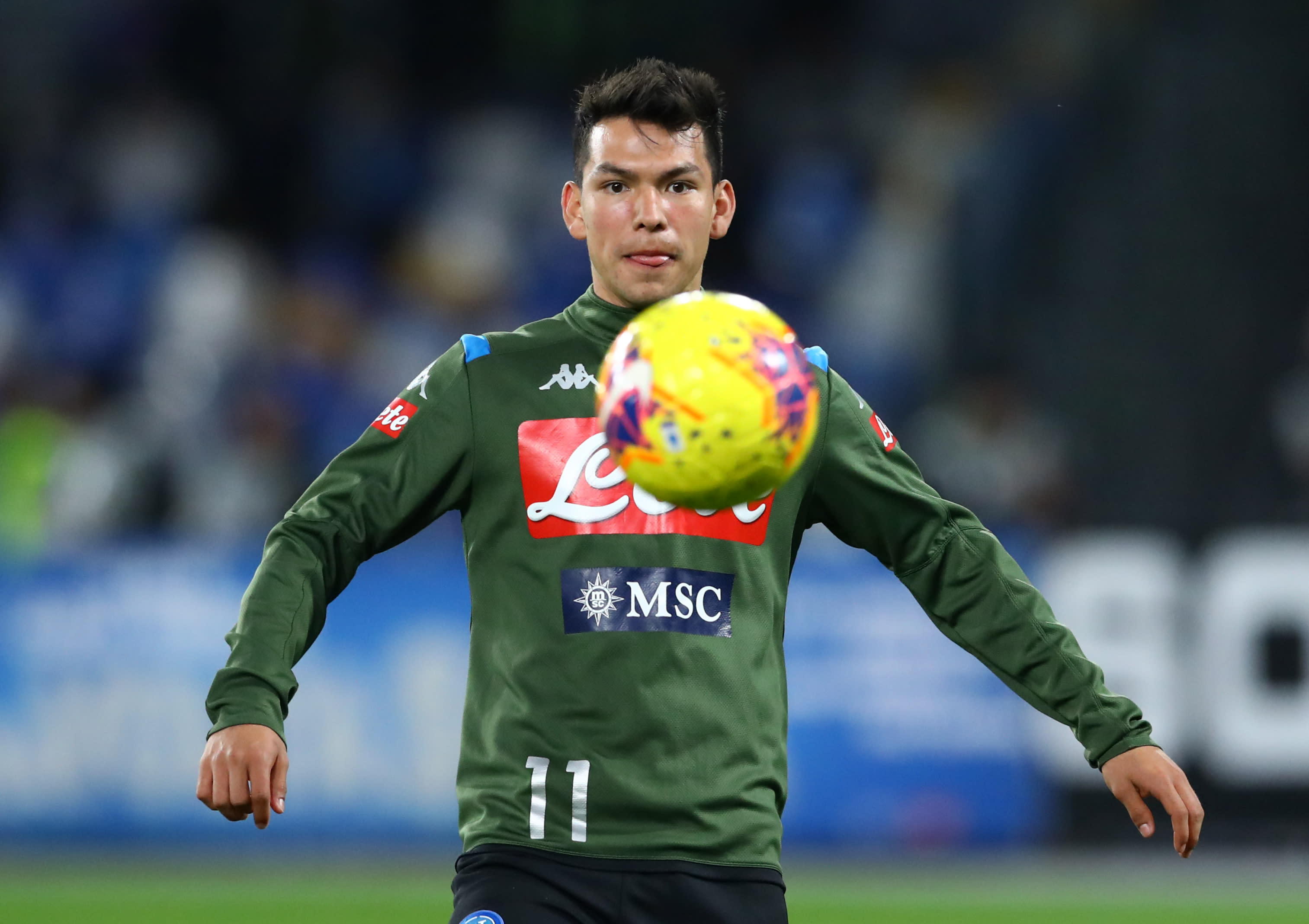 El Napoli pretende prestar al 'Chucky' Lozano, gratis