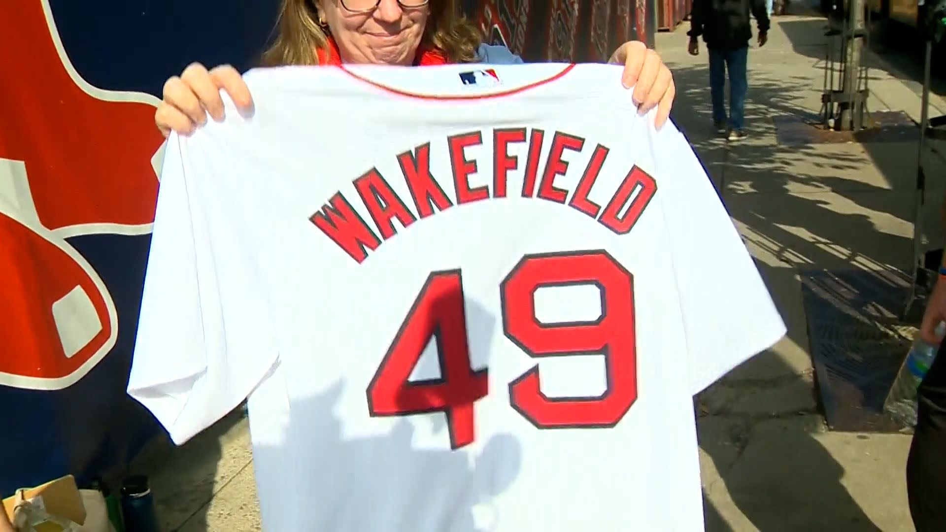 A class act': Red Sox fans react to death of knuckleballer Wakefield