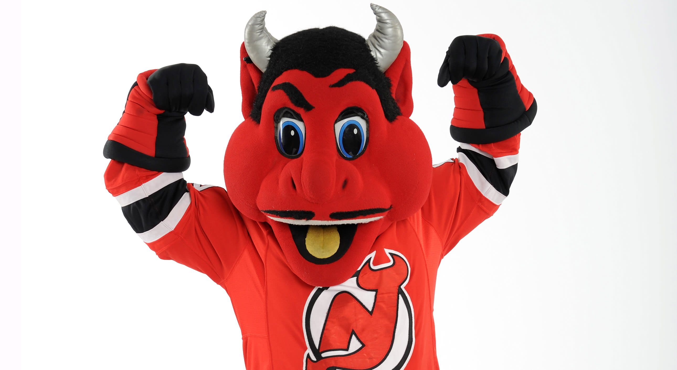 Devils' mascot takes a hammer to Gritty