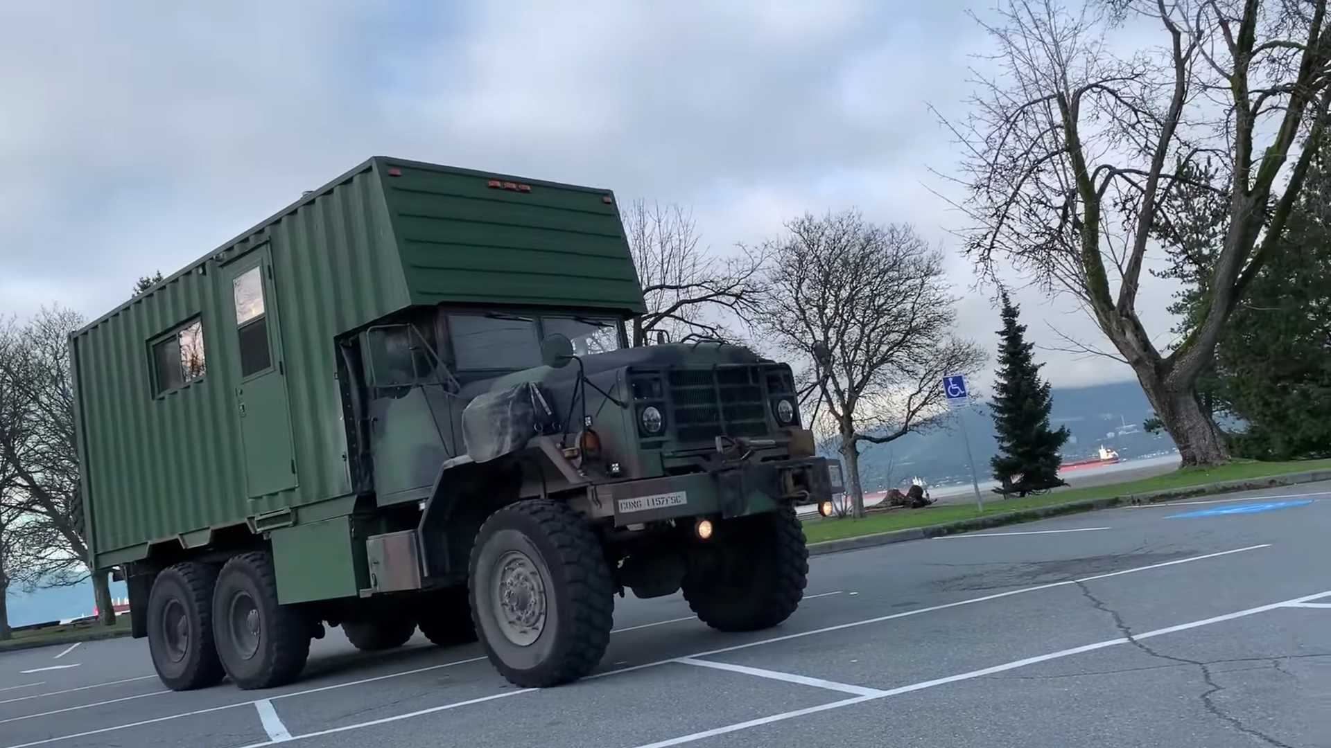 超硬派的軍用卡車竟變身成舒適的行動微型屋 Yahoo奇摩汽車機車