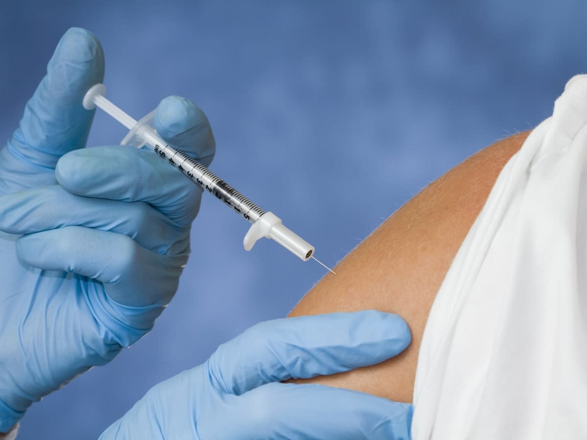 how to get vaccinated without insurance