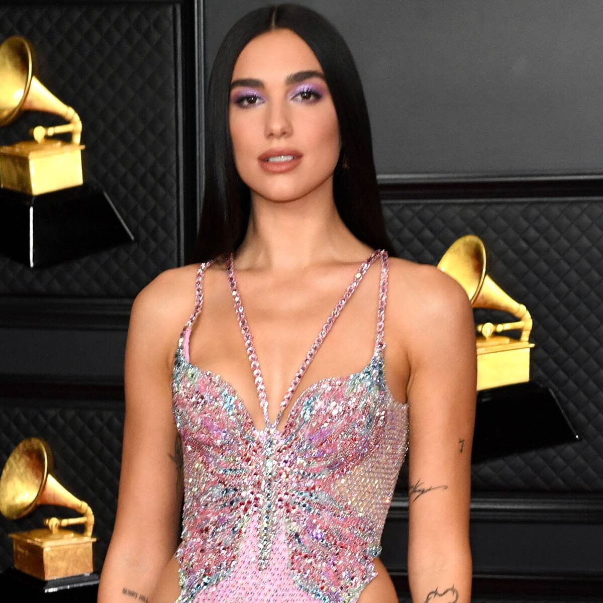 Dua Lipas Stunning Dress Gives The Butterfly Effect A Whole New Meaning At The 2021 Grammys 1804