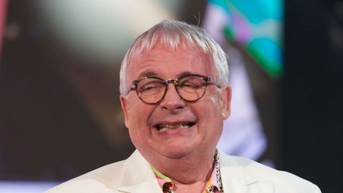 Christopher Biggins News Photos Videos Movies or Albums Yahoo